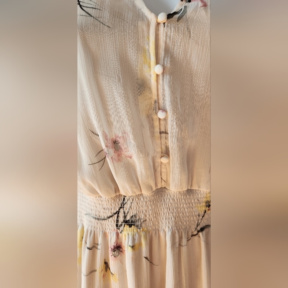 White House Black Market Floral Cream Dress Size M - Picture 3 of 15